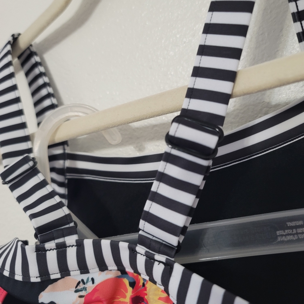 Roxy 2-Piece Swimsuit - Picture 6 of 10
